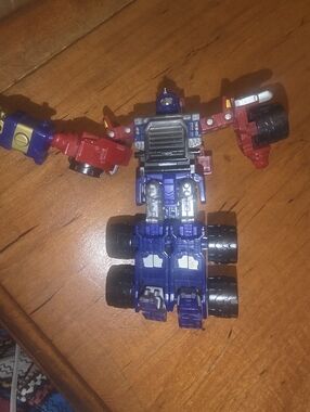 2001 2002 Transformers Armada Optimus Prime Hasbro Not Complete ** Read